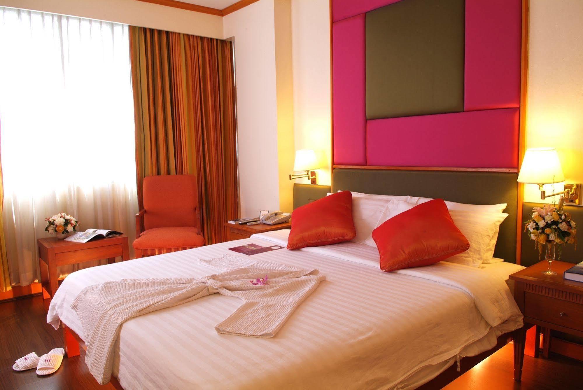 Chon Inter Hotel شون بوري الغرفة الصورة