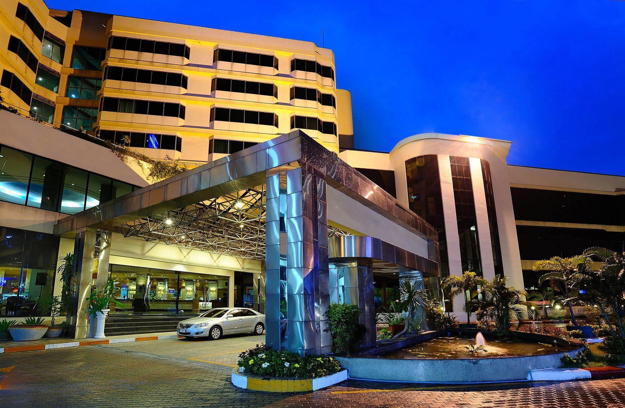 Chon Inter Hotel شون بوري المظهر الخارجي الصورة
